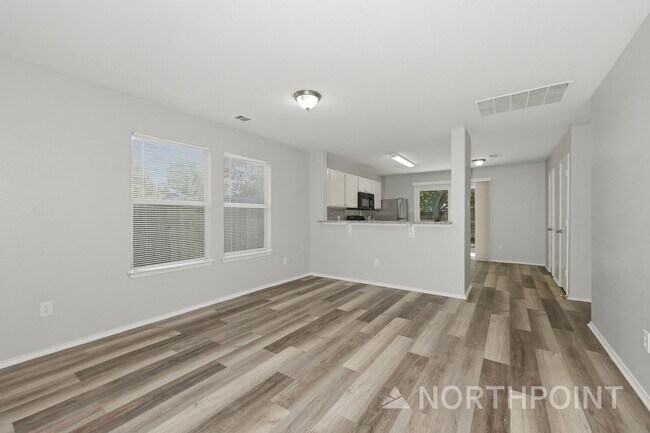 Building Photo - 4BR/2BA | Newly Renovated Single Family Home | 1-Car Garage Parking | In Dallas!