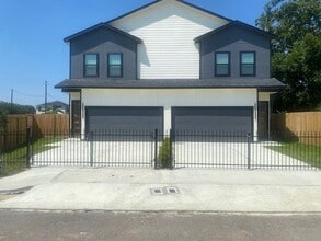 Building Photo - 4539 Rosemont St