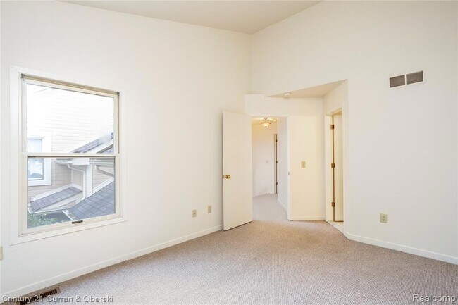 Building Photo - 9429 Westwind Dr