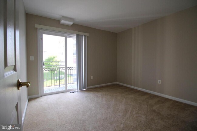 Building Photo - 2415 Rainswood Ln