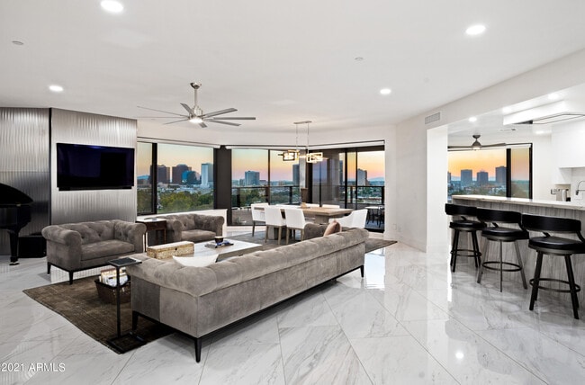 Primary Photo - 1040 W Osborn Rd