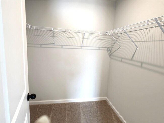 Building Photo - 848 Leraes Way