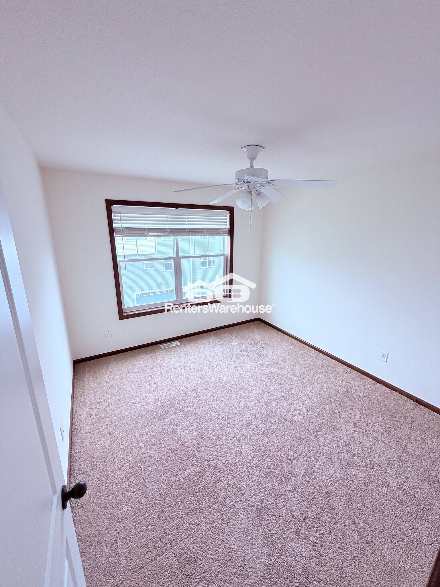 Building Photo - 9580 Madison Dr