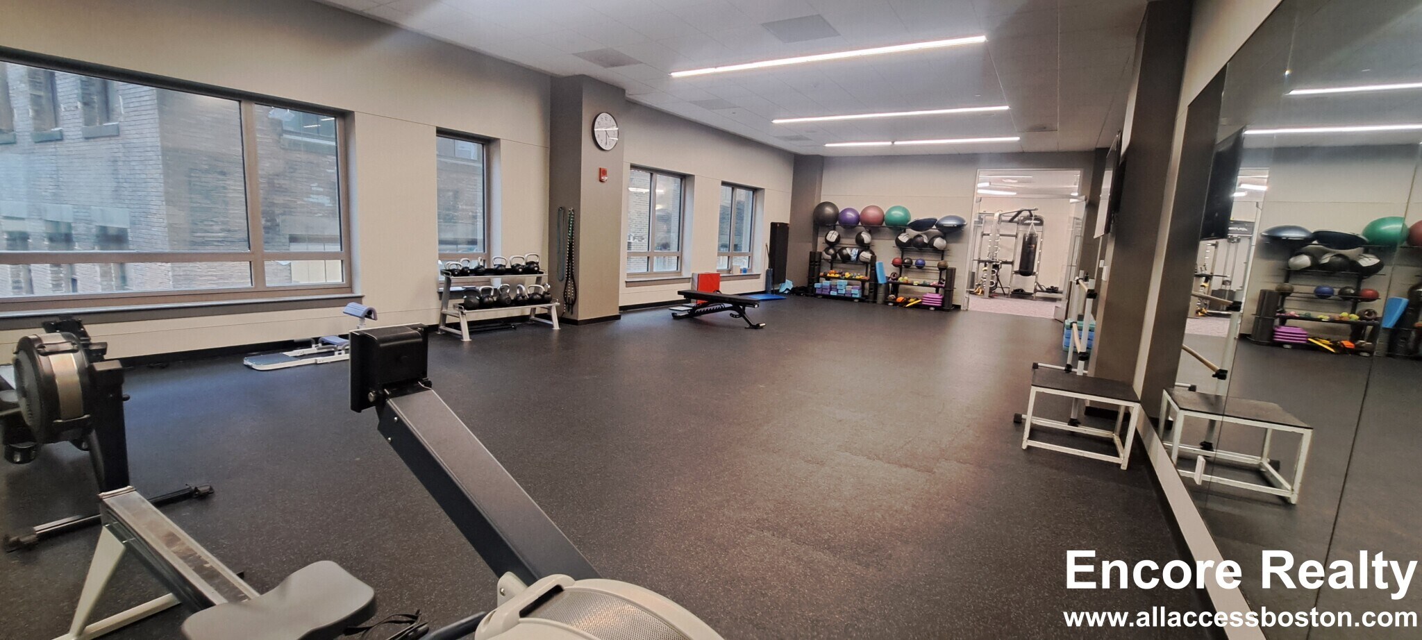 Building Photo - 665 Washington St