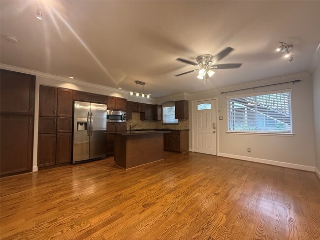 Building Photo - 1447 Heights Blvd