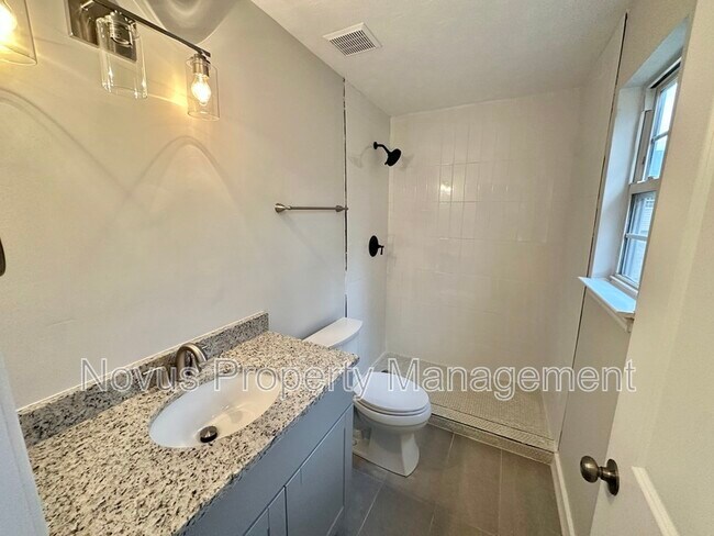 Building Photo - 427 Old Newnan Rd