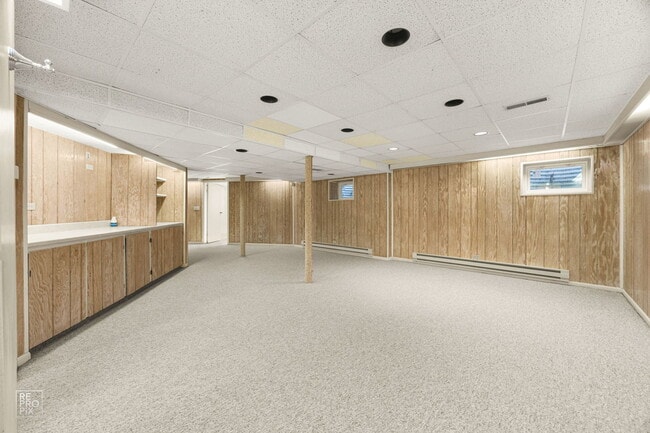 Building Photo - 1002 Hobson Dr