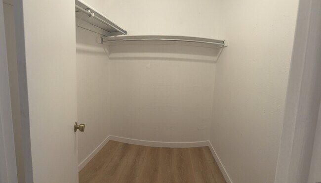 Building Photo - 8376 S Upham Way