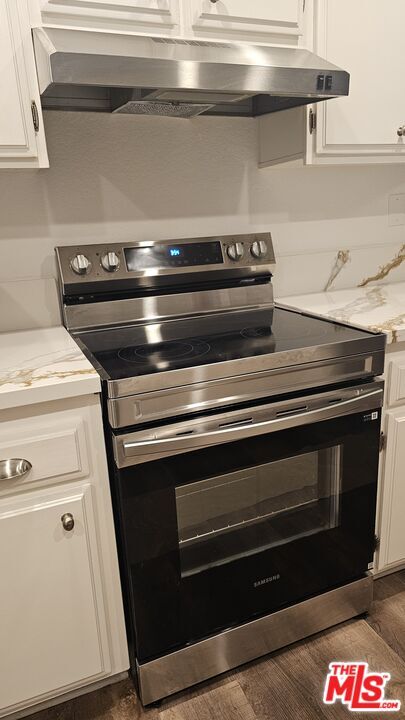 Building Photo - 3851 Amberly Dr