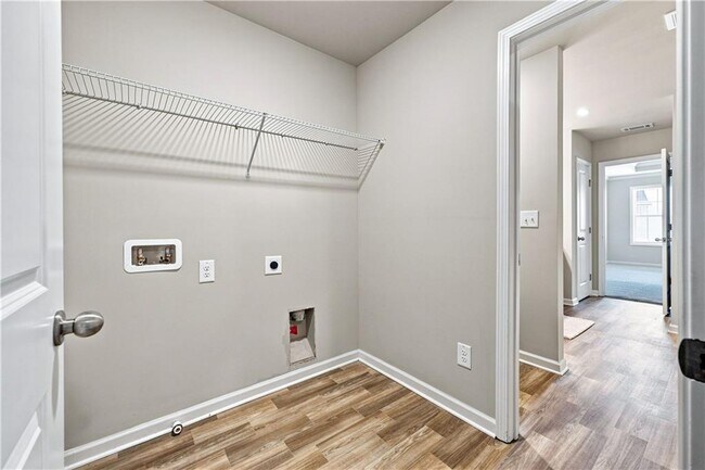 Building Photo - 5149 Fox Den Rd