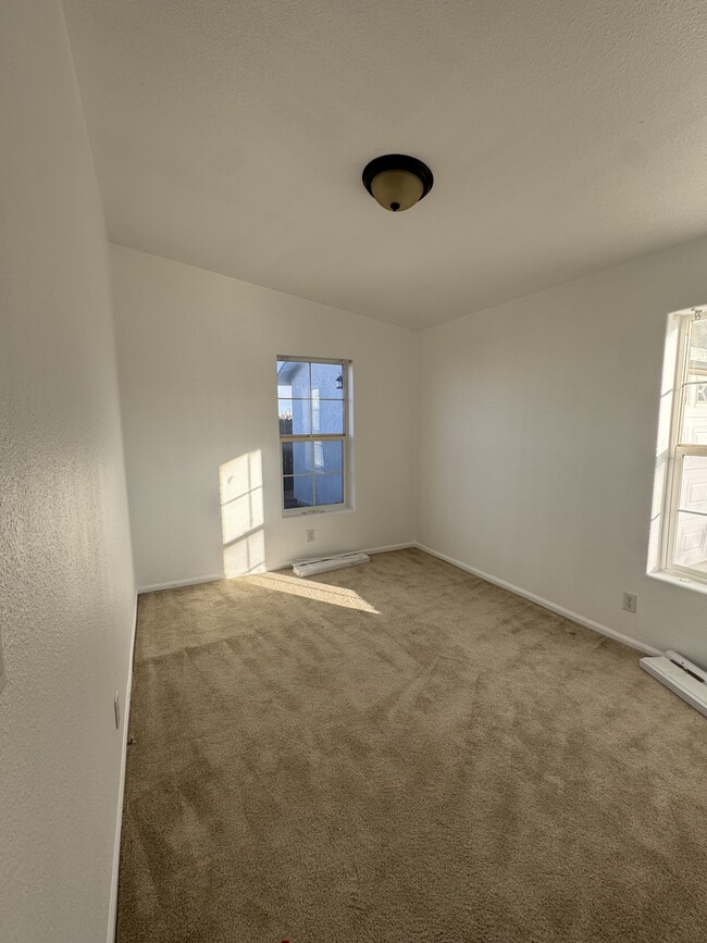 Building Photo - 8237 Jacaranda Ave