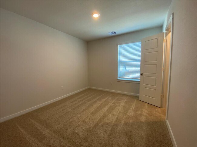 Building Photo - 310 Merriman Rd
