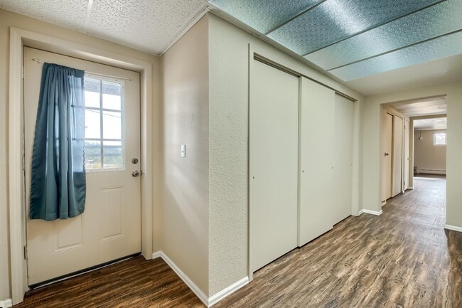 Building Photo - 14783 S Wandcrest Dr