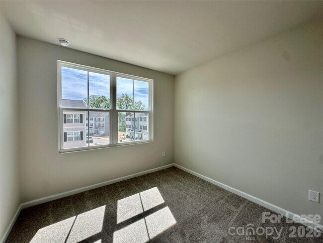 Building Photo - 8038 Sinnet Pl