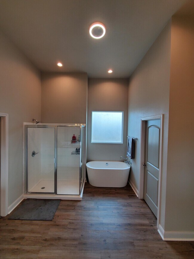 Building Photo - 7101 Kc Ranch Ct