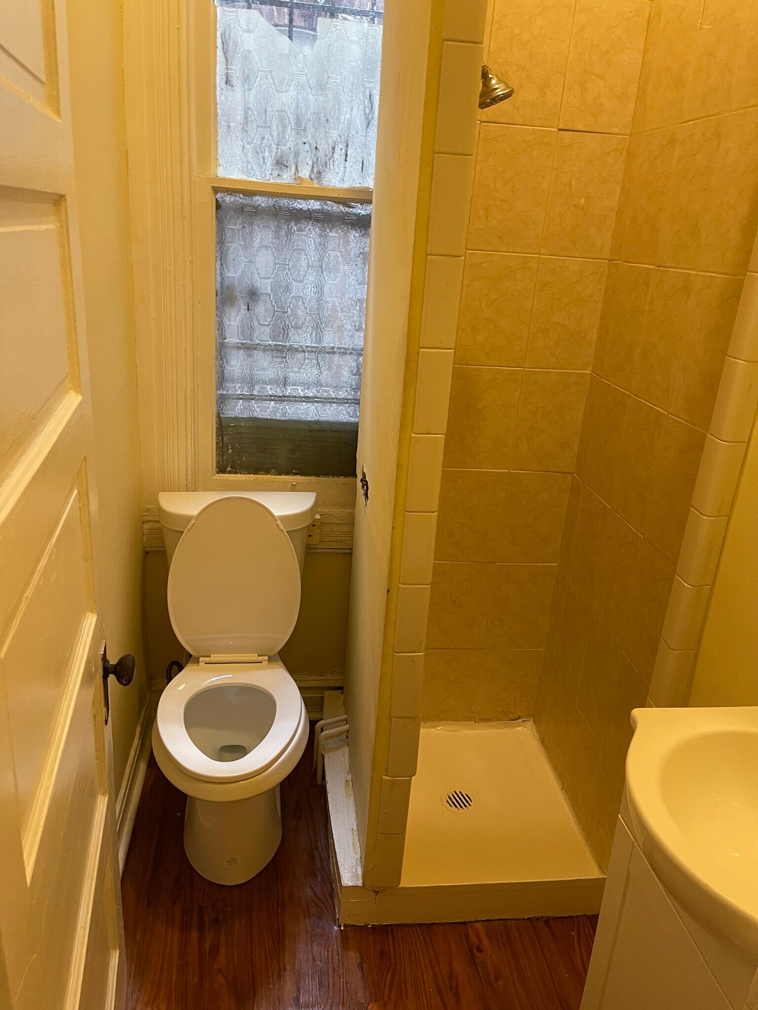 Bathroom on 1 Floor - 2309 Avalon Ave