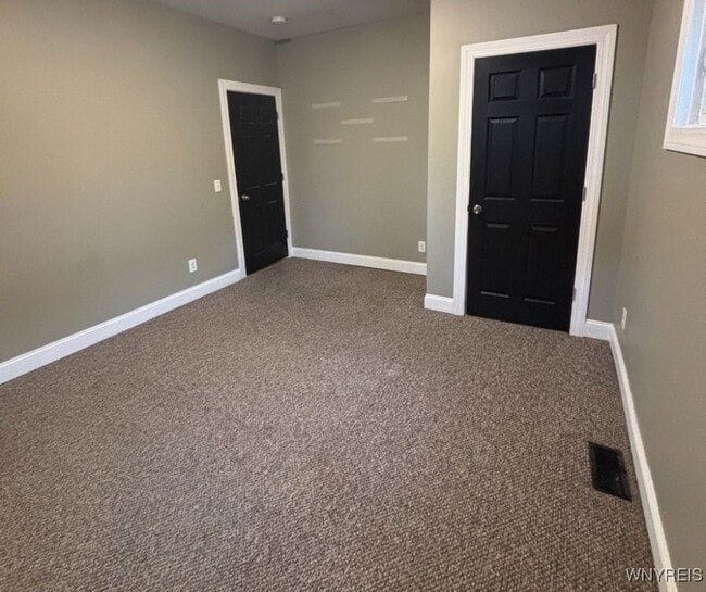 Building Photo - 2096 Seneca St