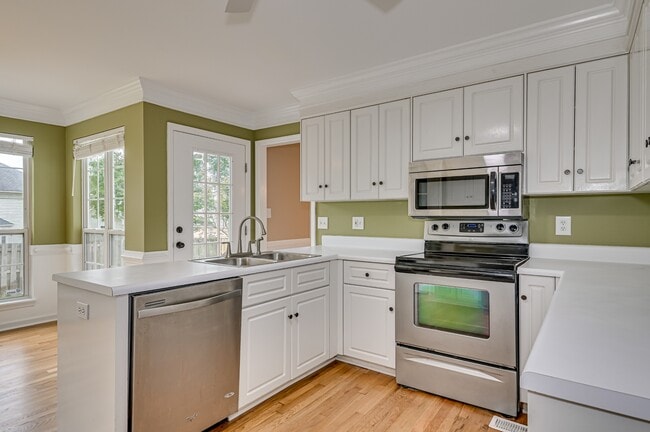 Building Photo - 4111 Eagle Nest Dr