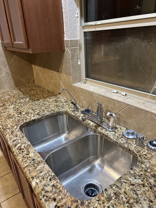 Building Photo - 26903 Glacier Creek Dr