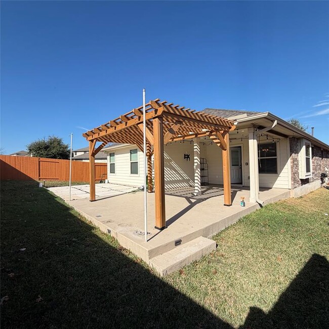 Building Photo - 1115 Sunny Meadows Loop