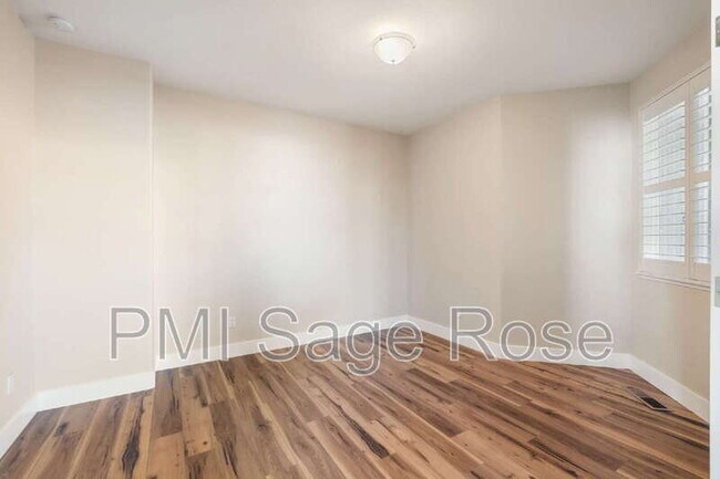 Building Photo - 4276 Talladega Dr