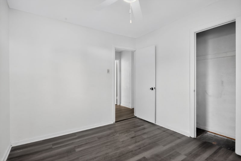 Building Photo - 1971 E Cantrell St