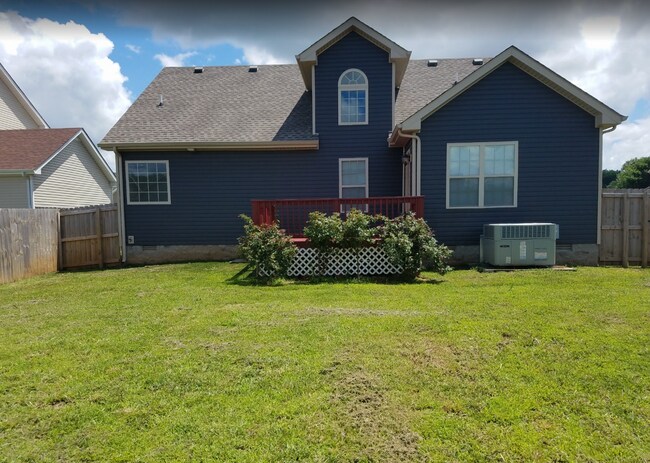 Building Photo - 501 Falkland Cir