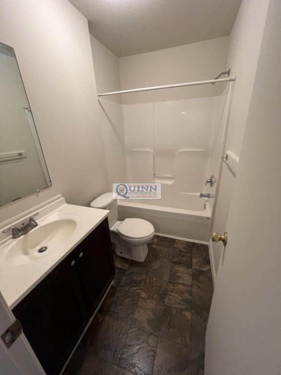 Building Photo - 14 Maple Ct