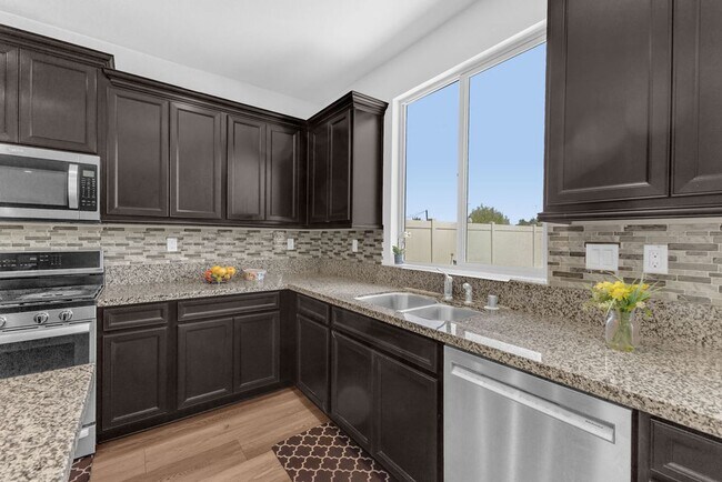 Building Photo - Spacious 5-Bedroom Home in Spencer’s Crossing – Murrieta - 6 Month - 1 Year or Lease To Own!