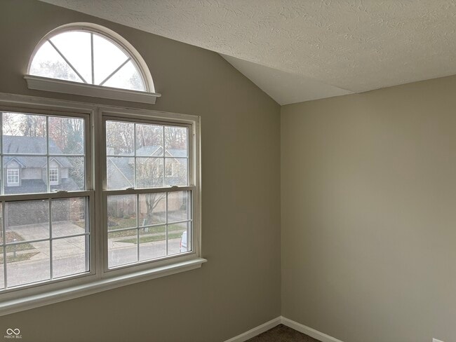 Building Photo - 6842 Antelope Dr