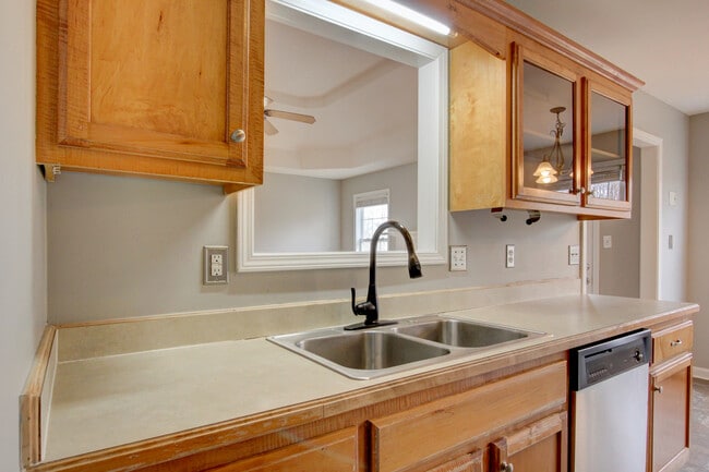Building Photo - 3696 S Naples Ct