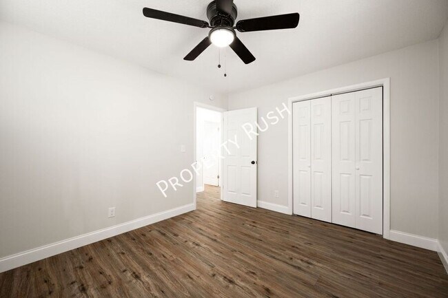 Building Photo - 7716 Nautical Way