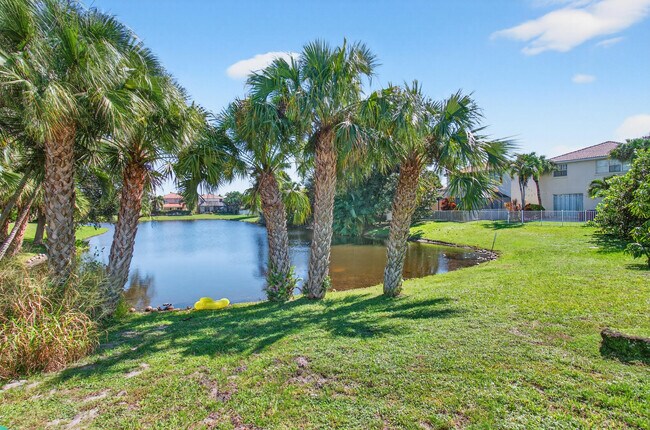 Building Photo - 7076 Middlebury Dr