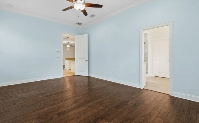 Building Photo - 4 Bed/3 Bath Coastal Beauty!