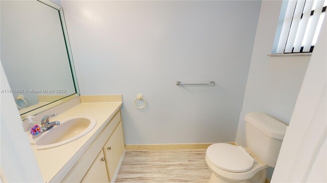 Building Photo - 6830 Indian Creek Dr