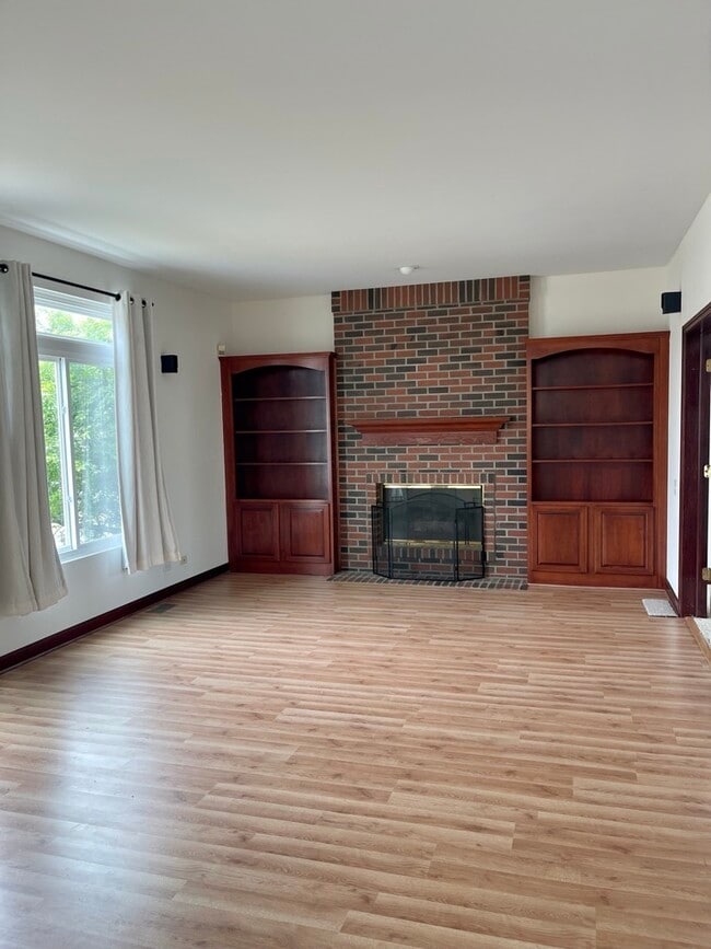 Building Photo - 2205 Clipper Ct