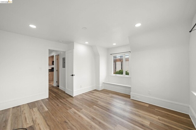 Building Photo - 2804 Adeline St