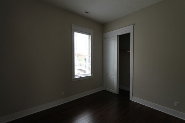 Building Photo - The Big Master 3 bedroom home-- A Must-See at the Cottages on Vinton. Reserve Now!