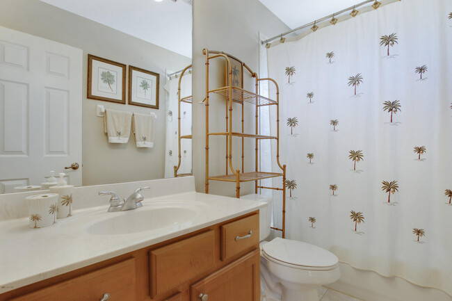 Building Photo - 8210 Calterra Dr