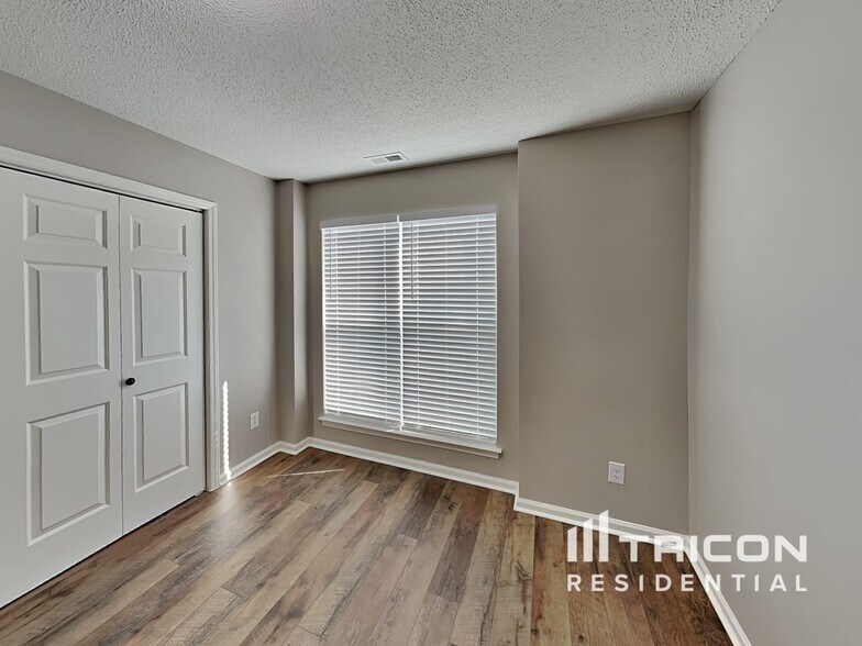 Building Photo - 4101 New Castle Ln