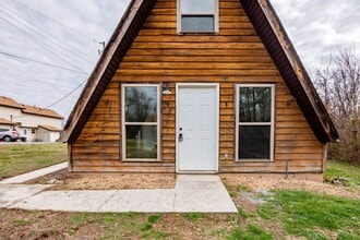 Building Photo - 90 Park St