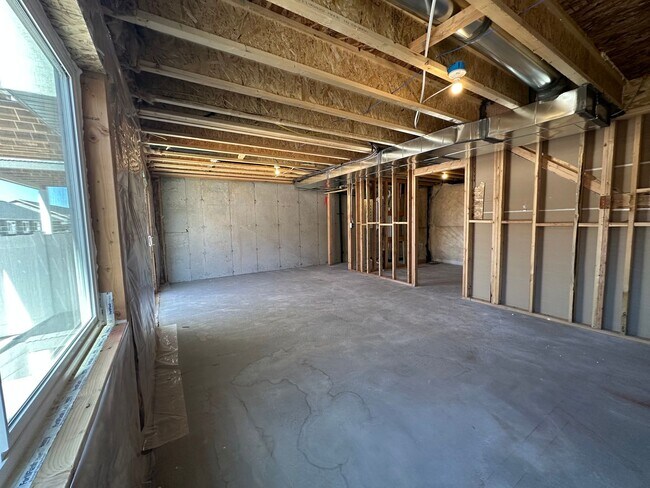 Building Photo - 5280 Acacia Dr
