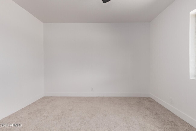 Building Photo - 816 E Saguaro St