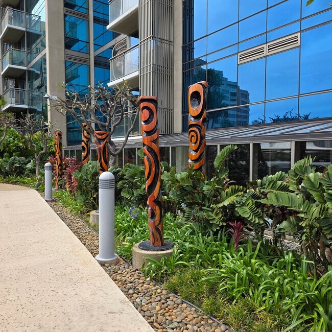 Building Photo - Capital Place One Bedroom Condo