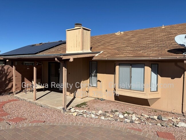 Building Photo - Beautiful 3 bedroom, 2 Bath Home in Reddin...