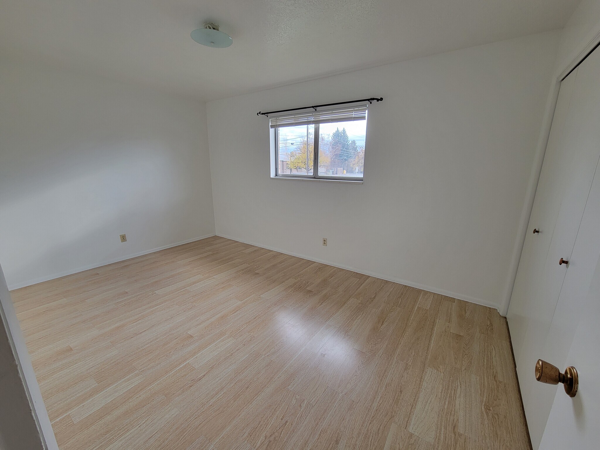 Building Photo - 1646 Grandview Dr