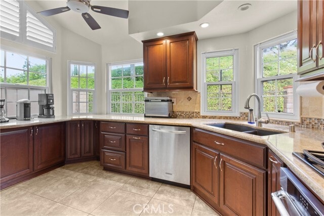 Building Photo - 6118 Garnet Cir
