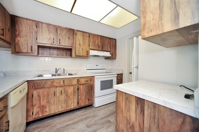 Building Photo - 1476 Croftwood Dr