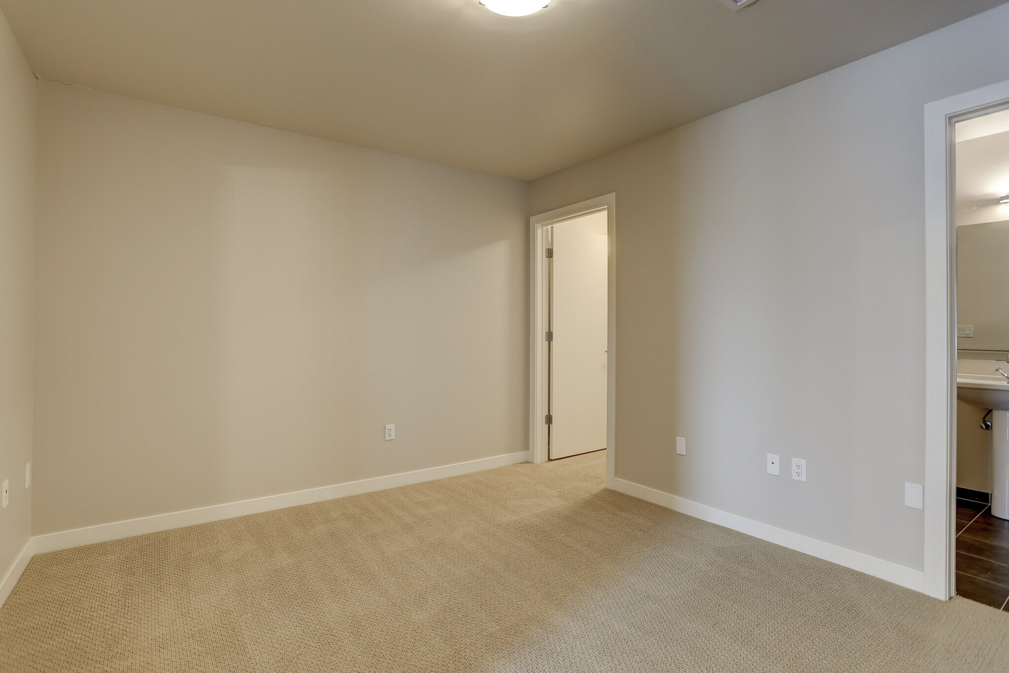 Building Photo - 410 Acoma St