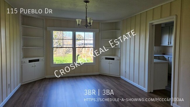 Building Photo - Move in ready! Remodeled home with large b...